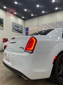 کرایسلەر 300